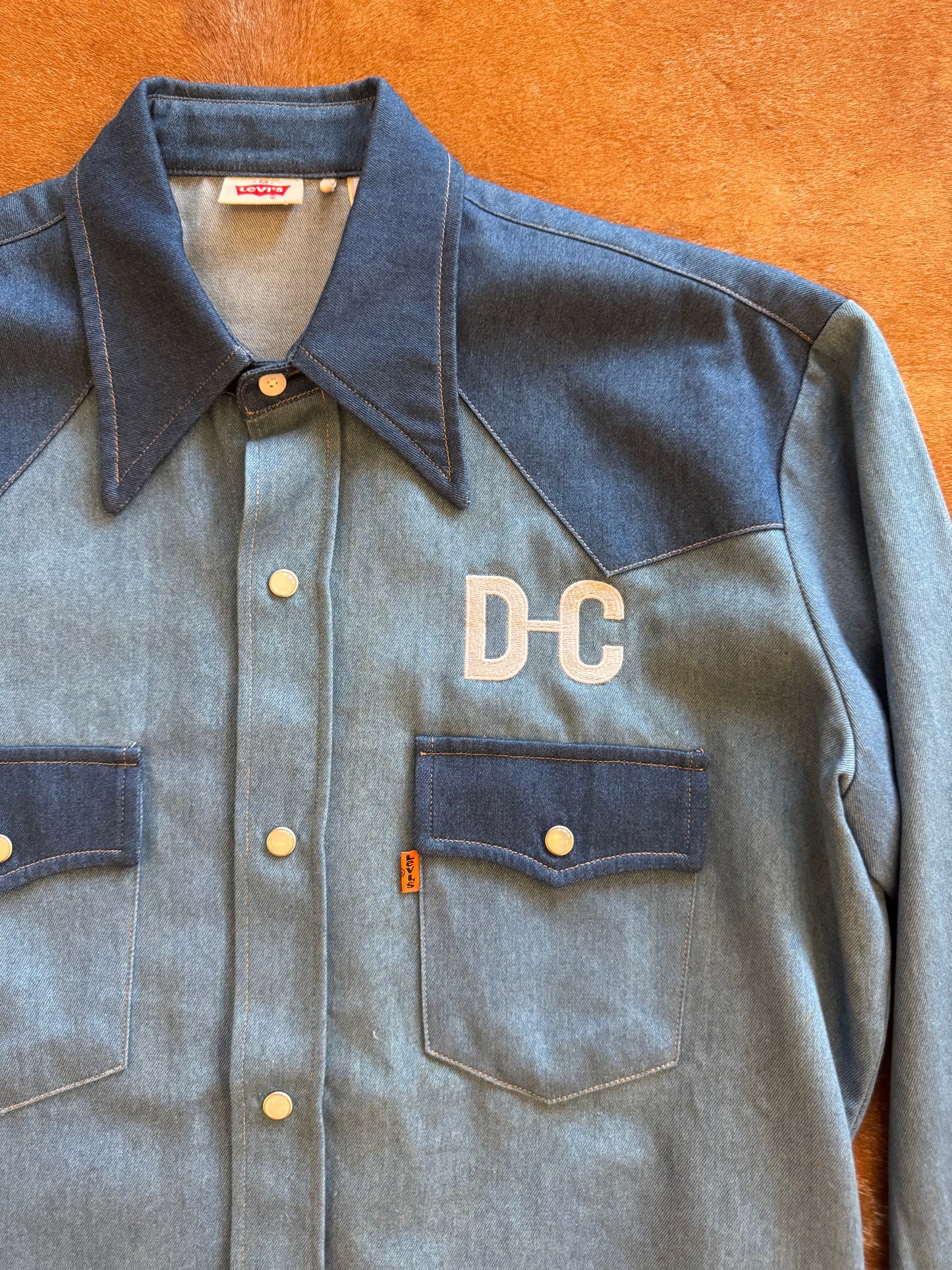 Levi's Button Up